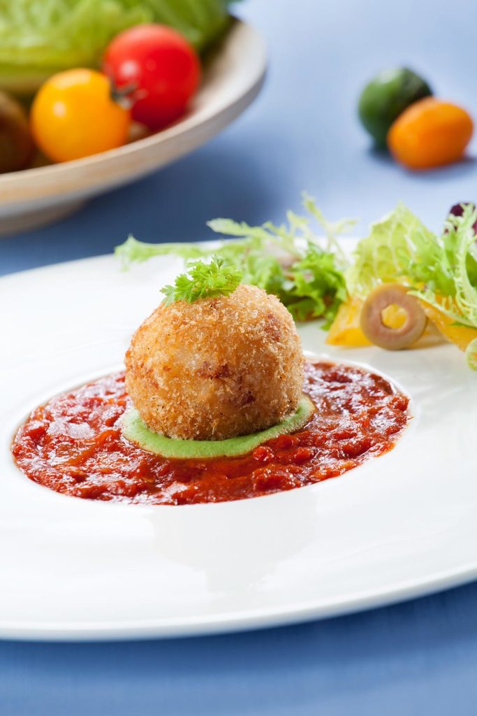 夏威夷乳酪炸飯球佐番茄辣醬相片